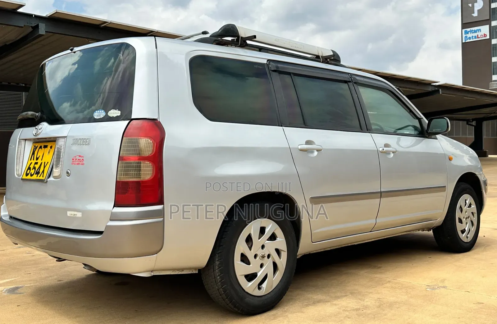 Toyota Succeed 2011 Silver