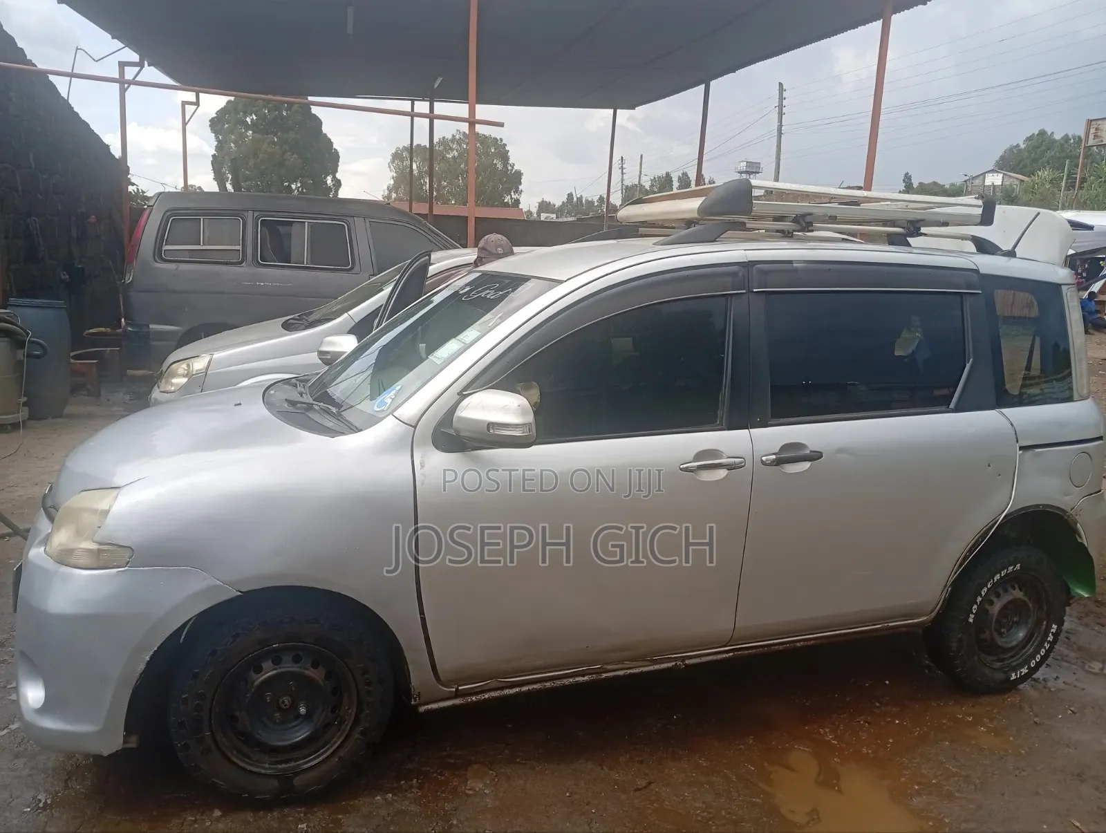 Toyota Sienta 2012 Silver