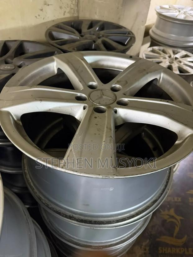 Mercedes Benz Size 18inch Rims - main view