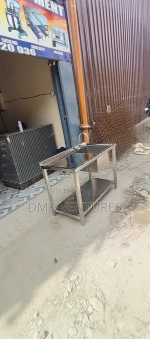 Vibrant Stainless Steel Commercial Single Bowl Washing Sink