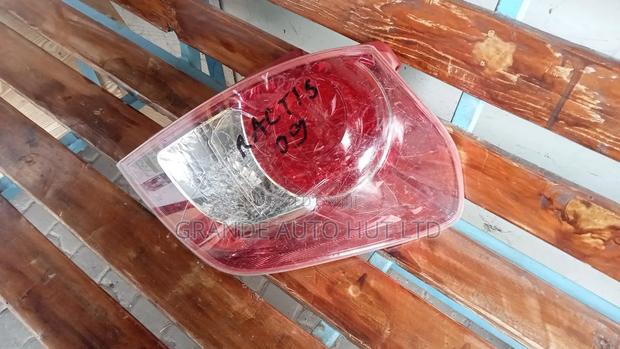 Toyota Ractis Taillight 08 - thumbnail 2