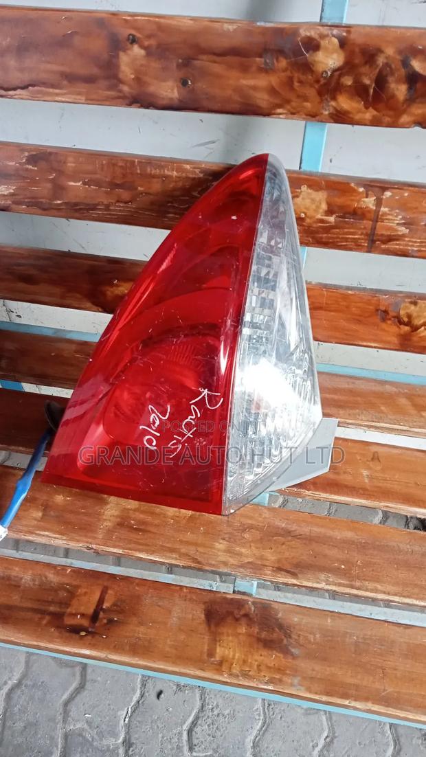 Toyota Ractis Taillight 2010 - thumbnail 2