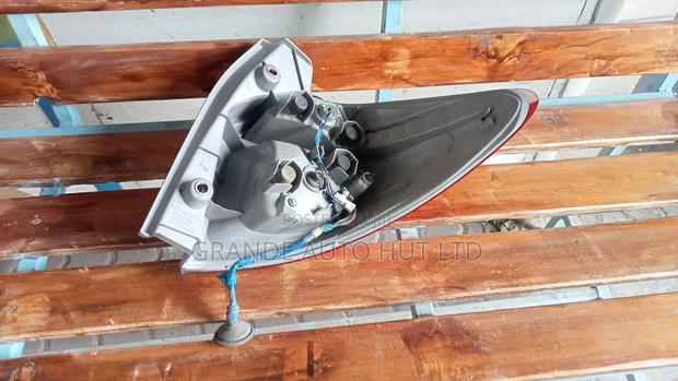 Toyota Ractis Taillight 2010 - thumbnail 3