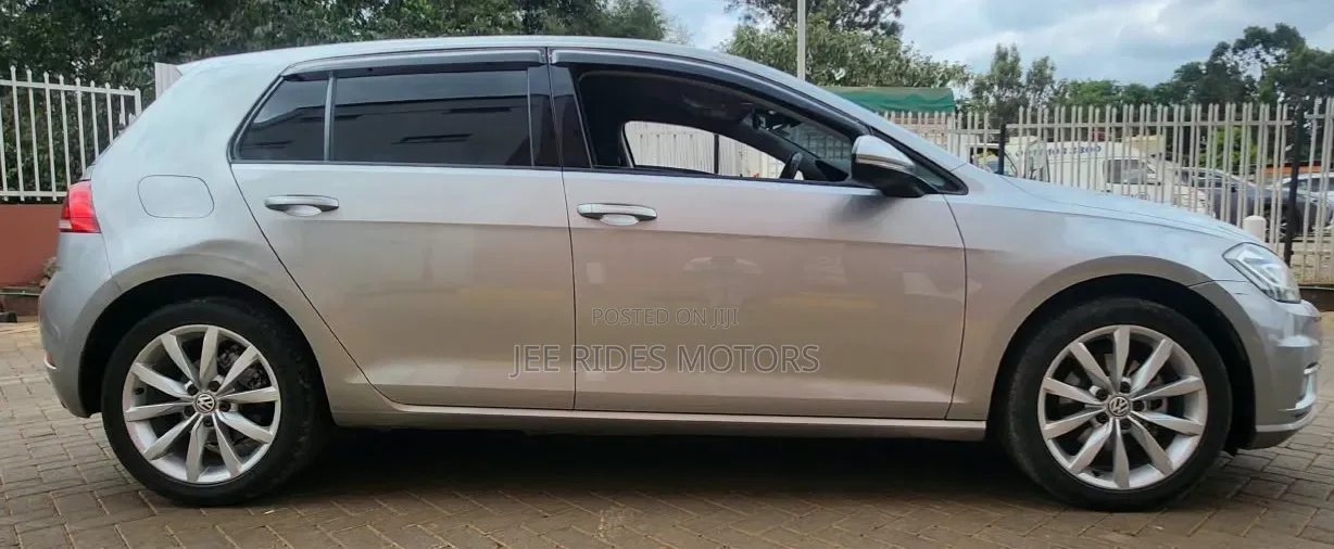Volkswagen Golf 2018 Silver