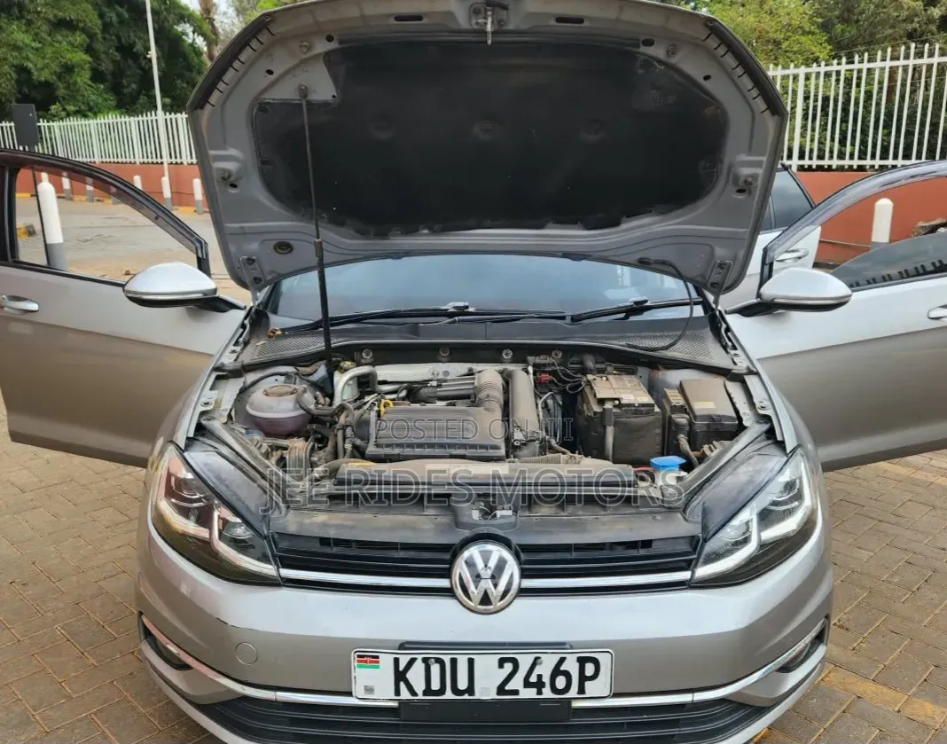 Volkswagen Golf 2018 Silver