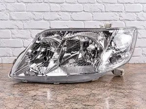 Head Lamp / Light Toyota Corolla Nze Fielder 2004 - 2006