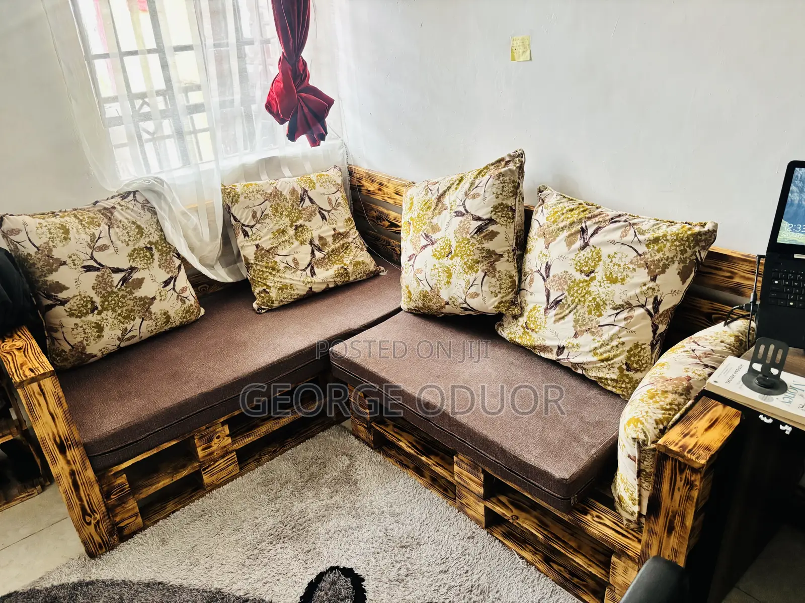 5 Seater Pallet Seats