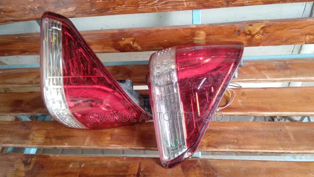 Toyota Alphard Taillight - thumbnail 3