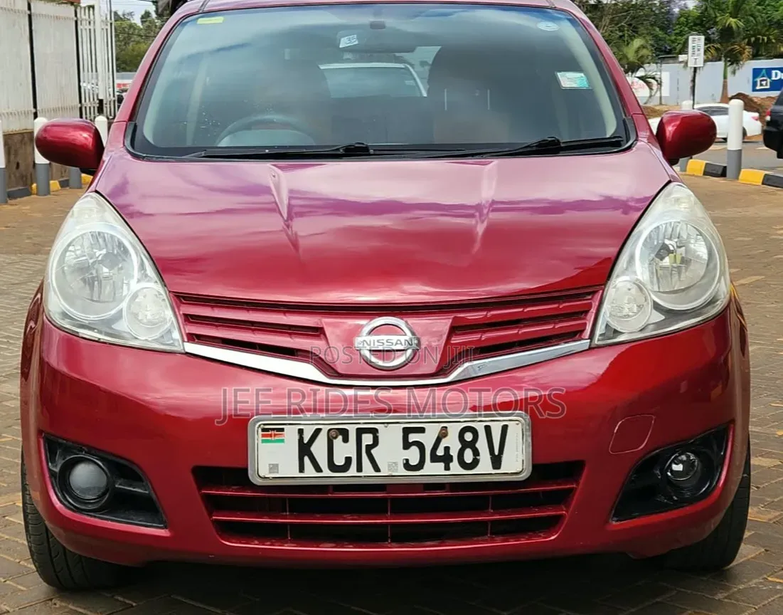 Nissan Note 2011 Maroon