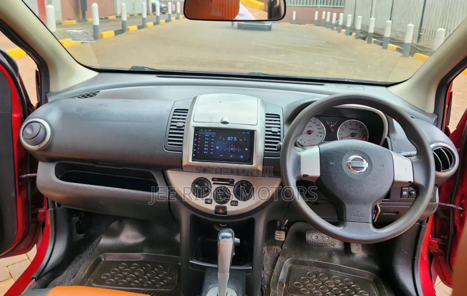 Nissan Note 2011 Maroon