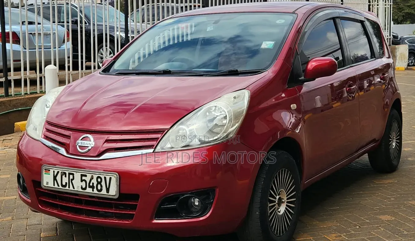Nissan Note 2011 Maroon