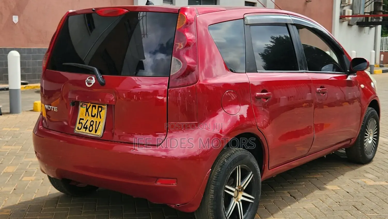 Nissan Note 2011 Maroon