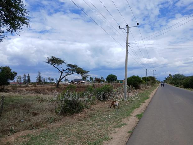 106 Acreas Touching Nanyuki Nyeri Highway