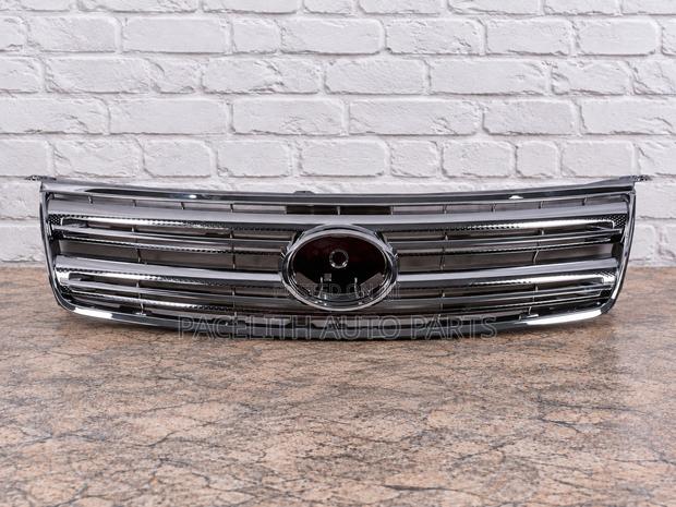 Grille Toyota Corolla Axio Fielder 2008 - 2010 - main view