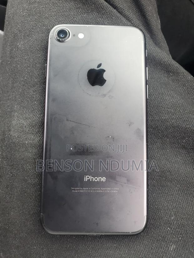 Apple iPhone 7 128 GB Black - thumbnail 3