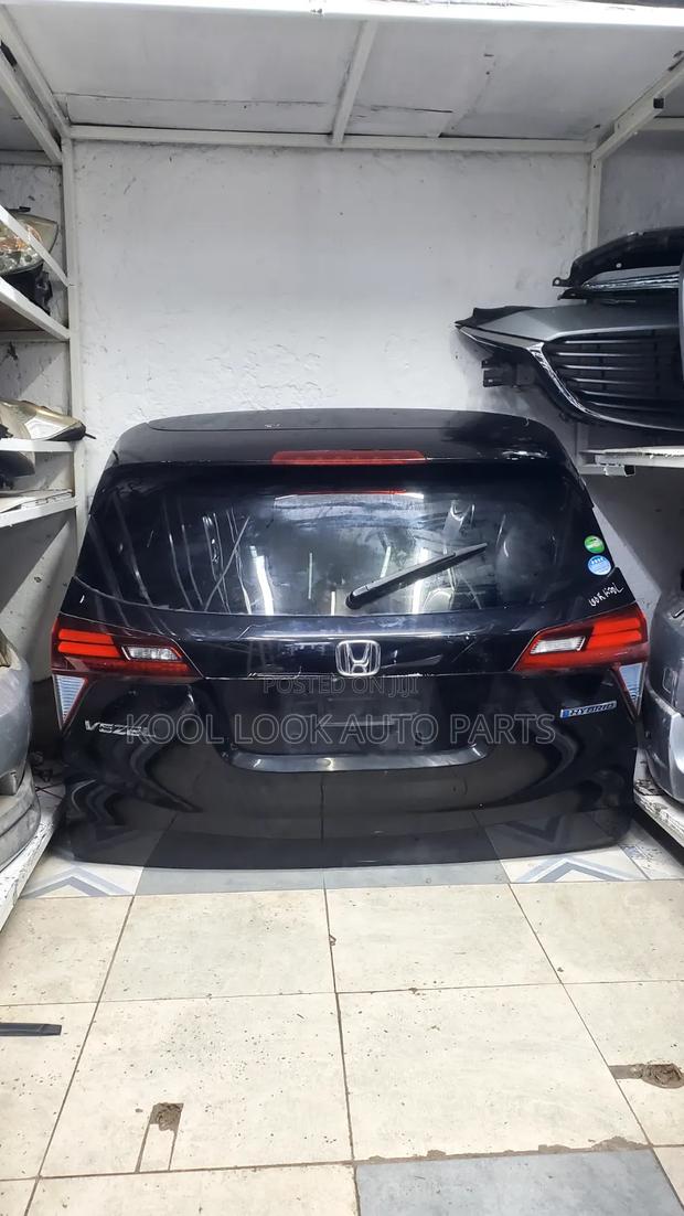 Honda Vezel Tailgate/Boot - main view