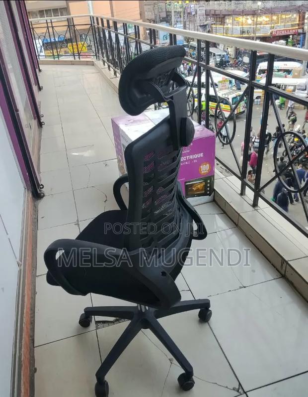 Breathable Mesh Computer Chair for Office Use - main view
