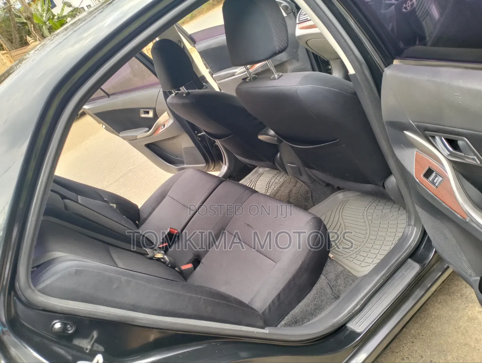 Toyota Premio 2011 Black