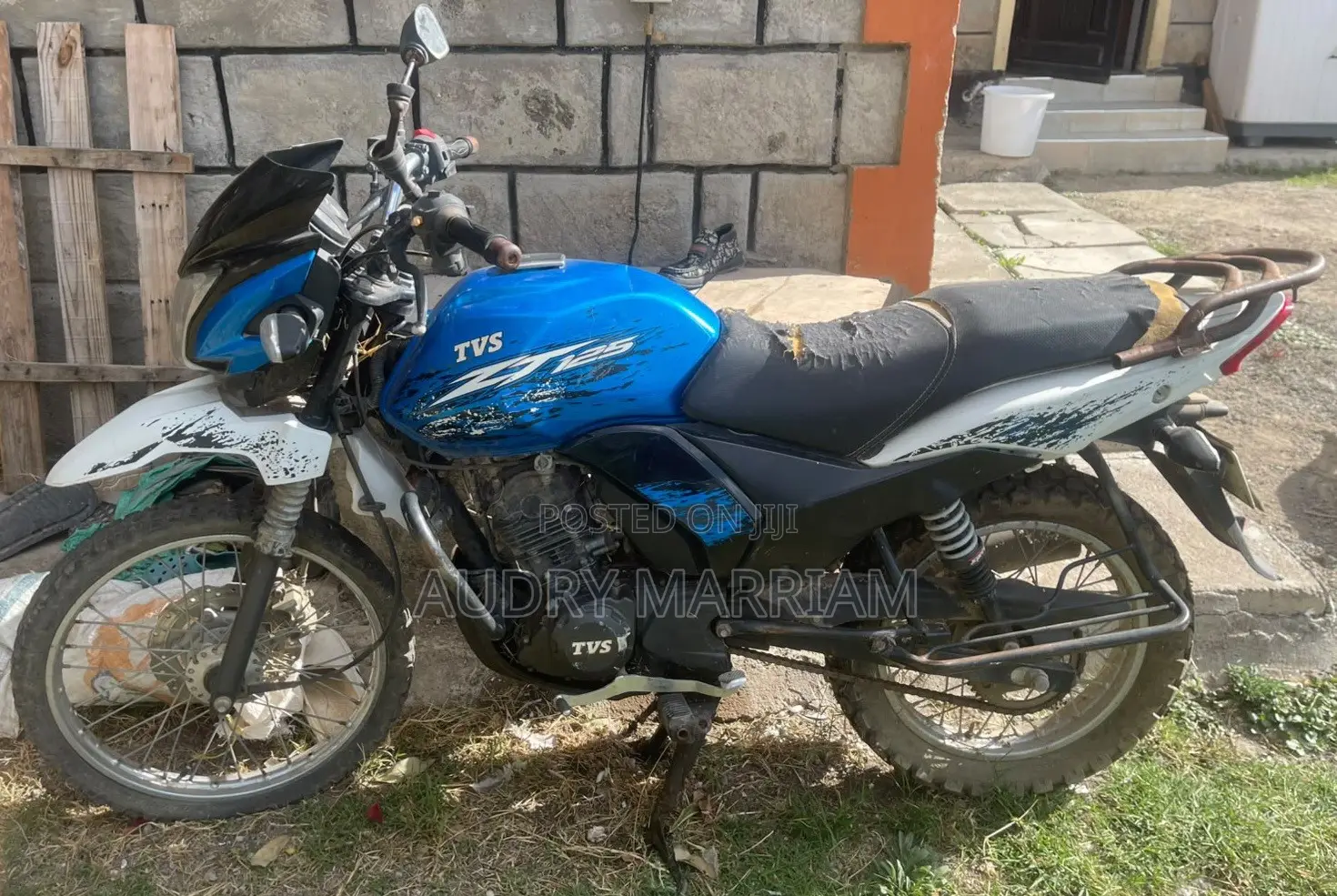 New TVS Apache 160 4V 2020 Blue