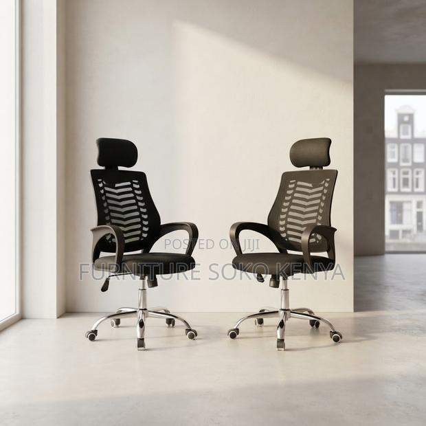 Office Chairs; Headrest Executive Ergonomic Chair - main view