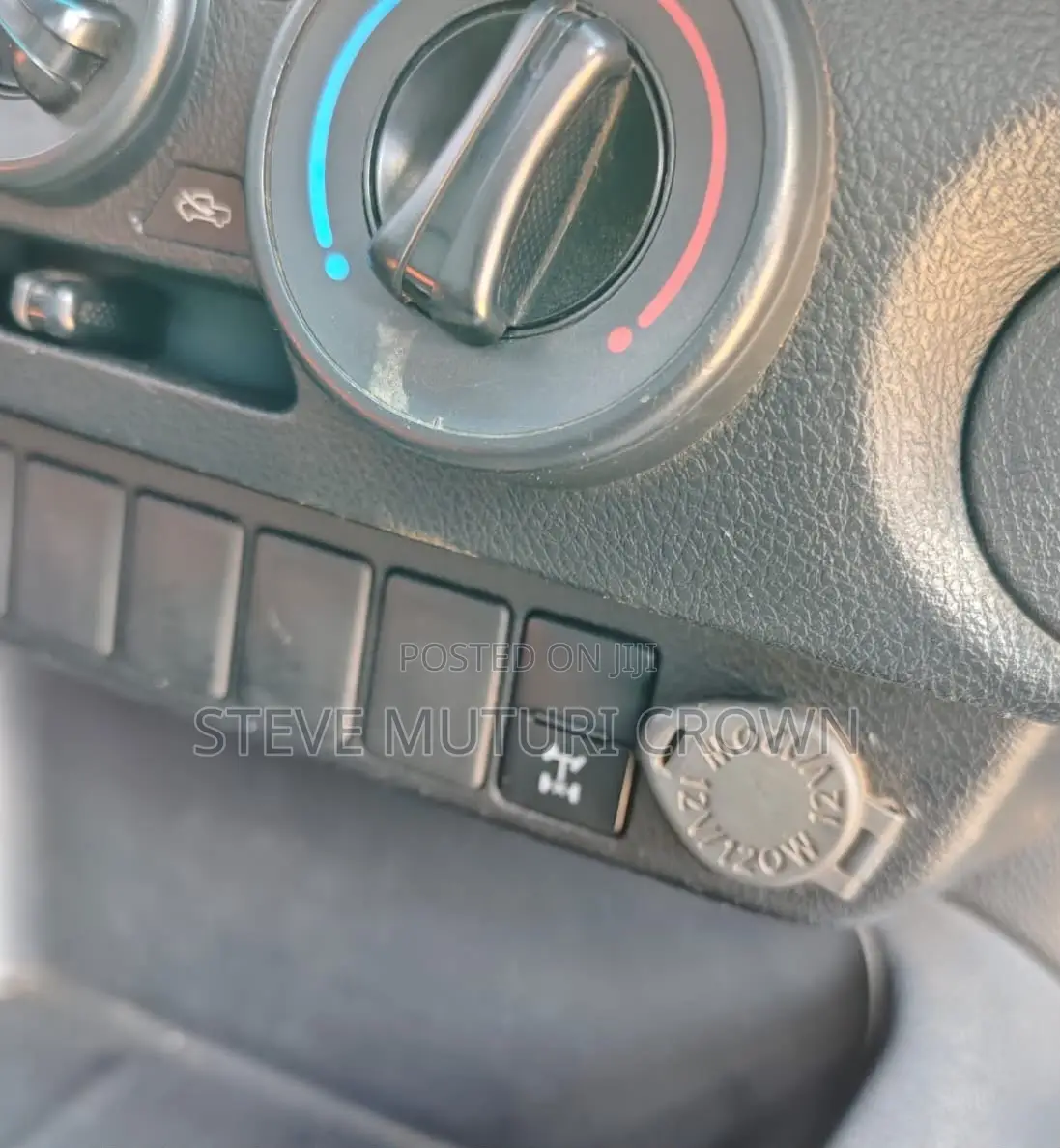 Toyota Hilux 2023 Gray