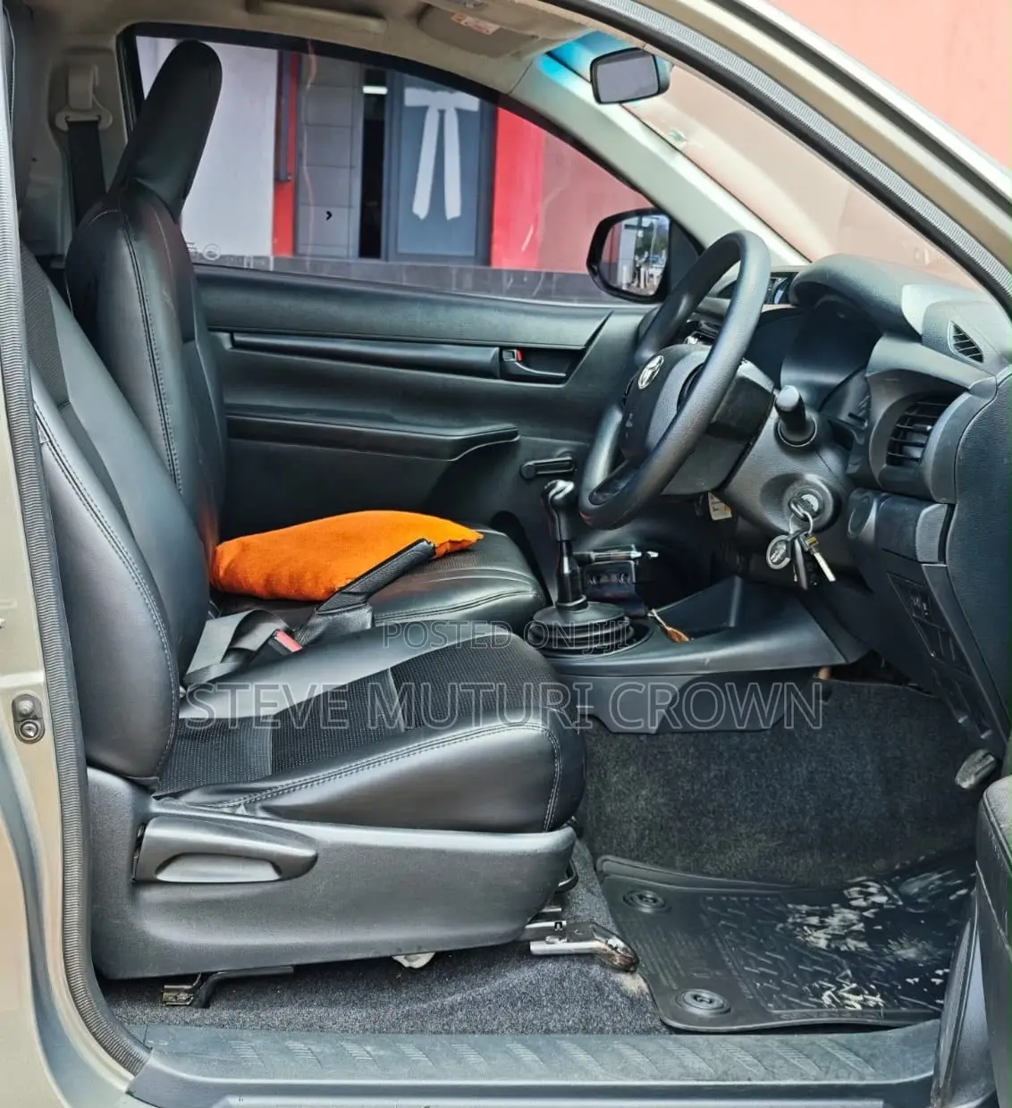 Toyota Hilux 2023 Gray