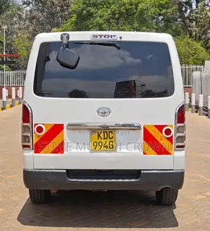 Toyota HiAce 2013 White