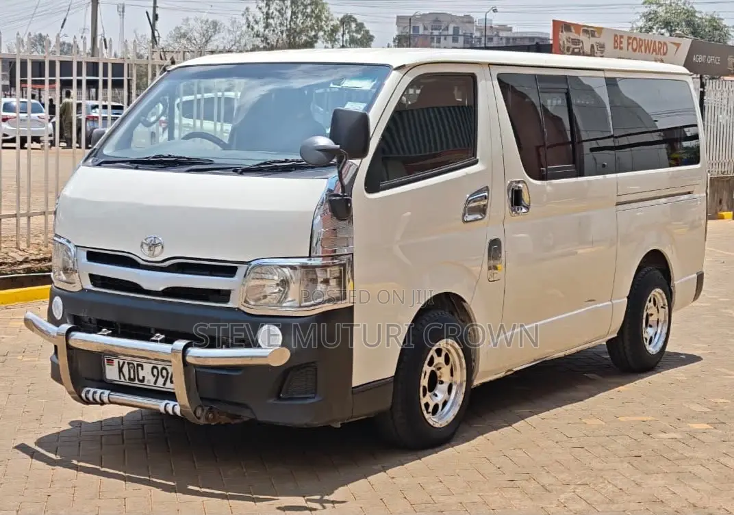 Toyota HiAce 2013 White