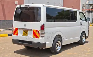 Toyota HiAce 2013 White