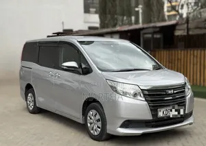 Toyota Noah 2017 Silver