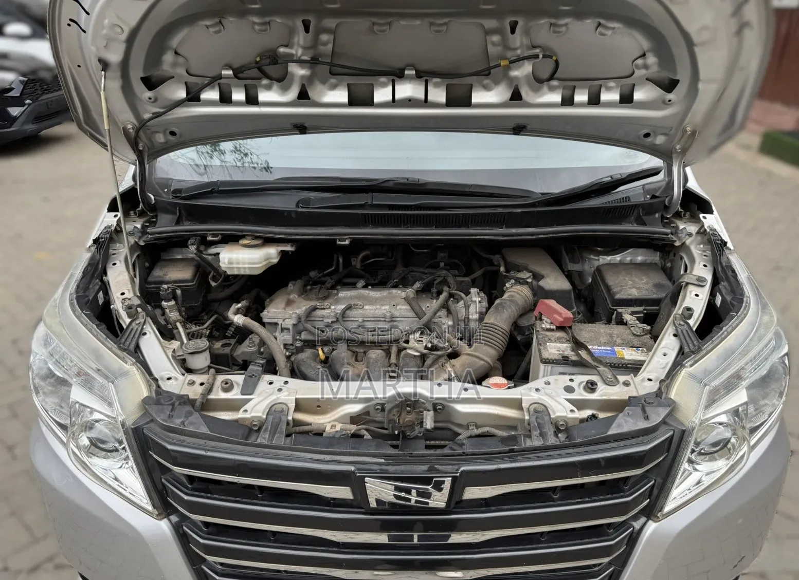 Toyota Noah 2017 Silver
