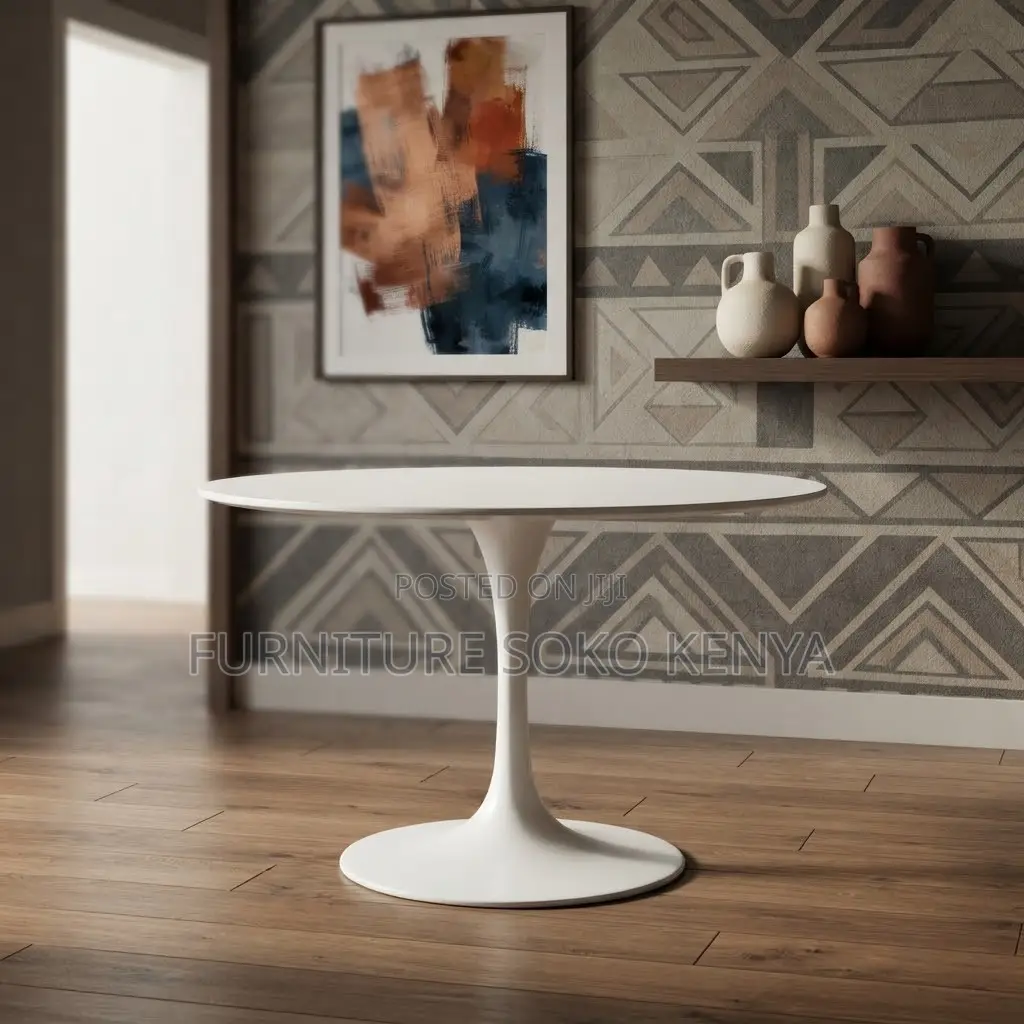 Coffee Table: Smooth White Round Office Accent Table