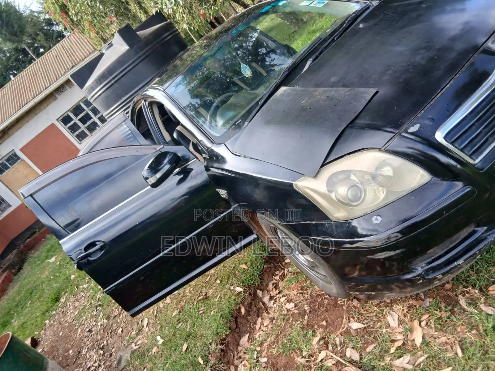 Toyota Avensis Liftback 2004 Black