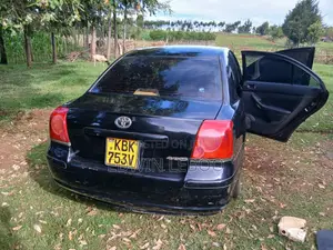 Toyota Avensis Liftback 2004 Black