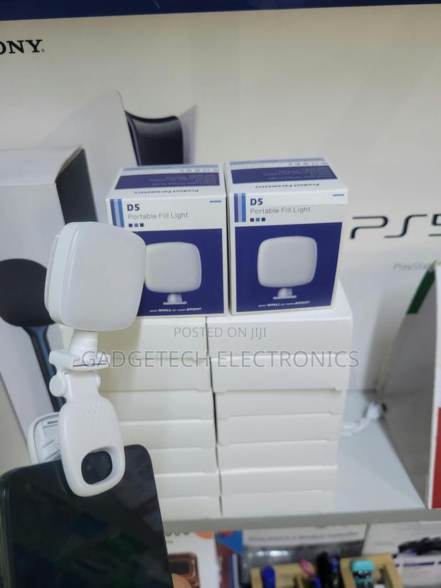 D5 Portable Fill Light