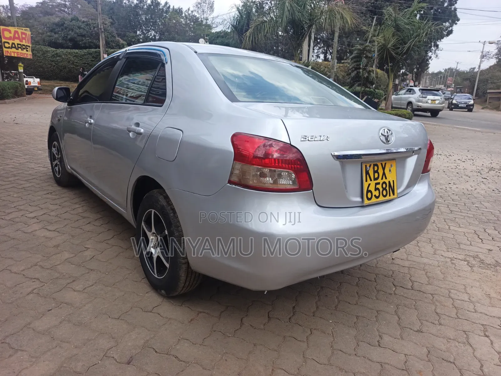 Toyota Belta 2005 Silver