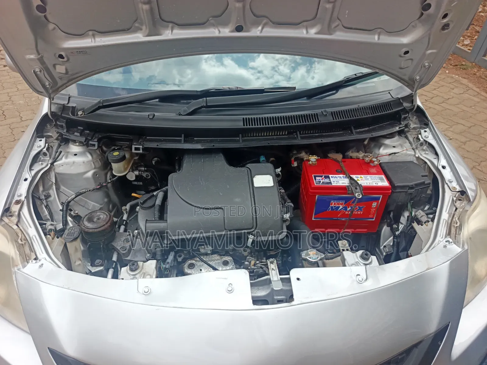 Toyota Belta 2005 Silver