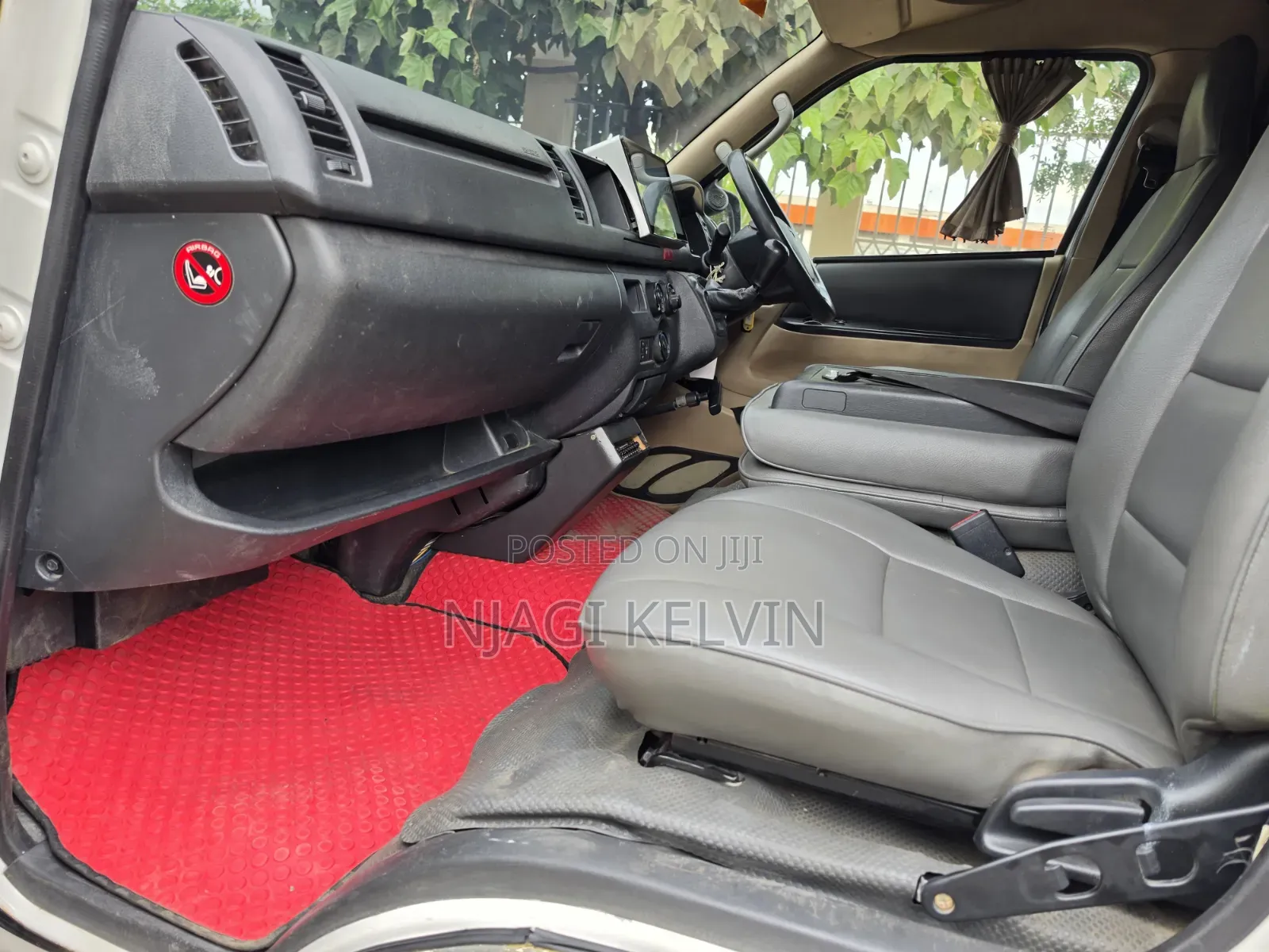 Toyota HiAce 2018 White