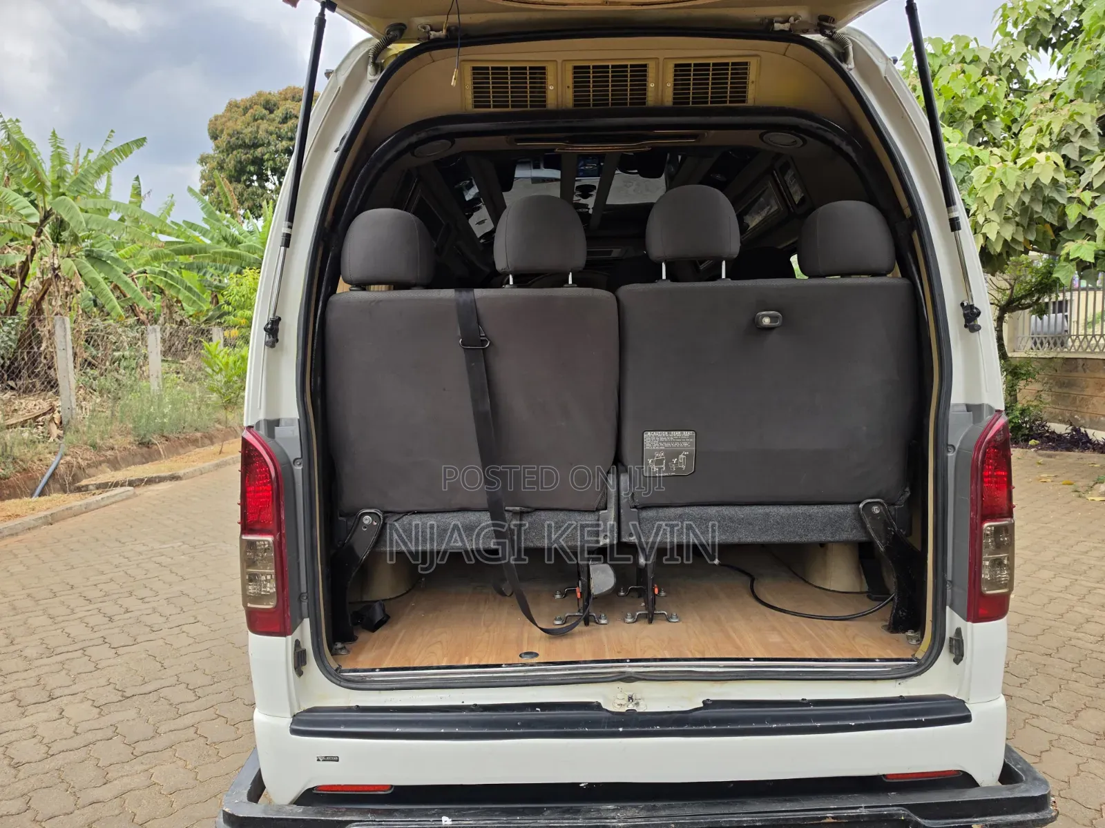 Toyota HiAce 2018 White