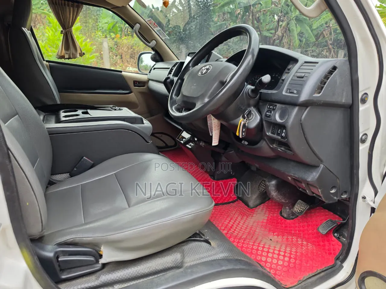 Toyota HiAce 2018 White