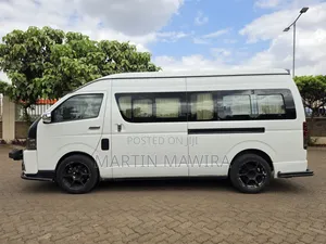 Toyota HiAce 2018 White