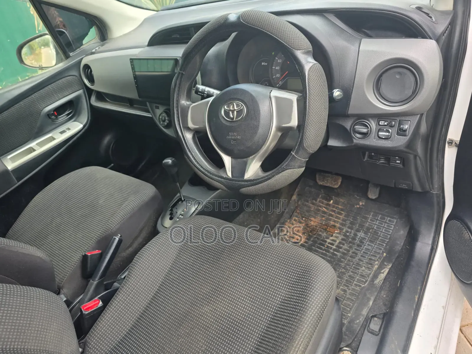 Toyota Vitz 2015 White