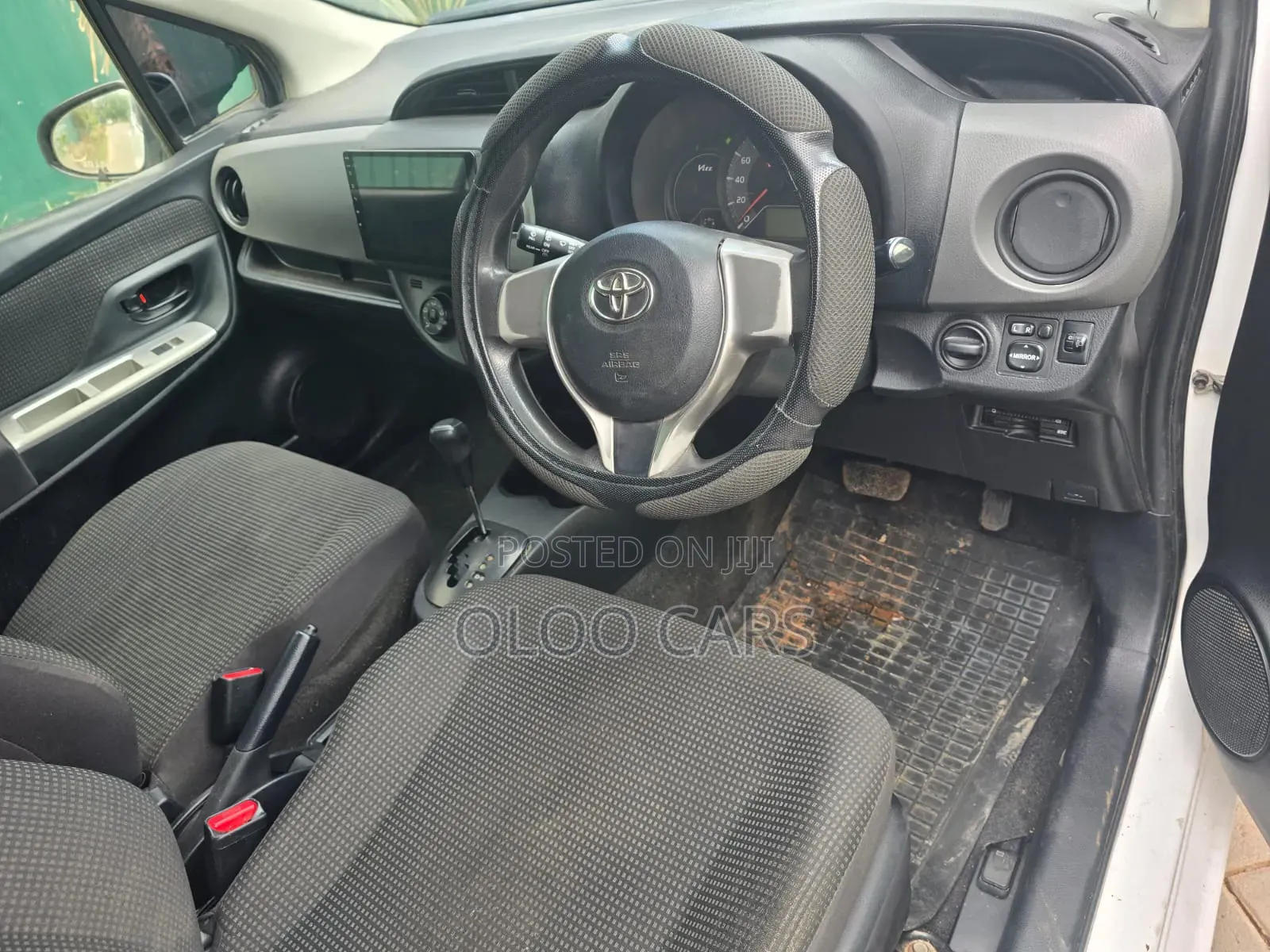 Toyota Vitz 2015 White