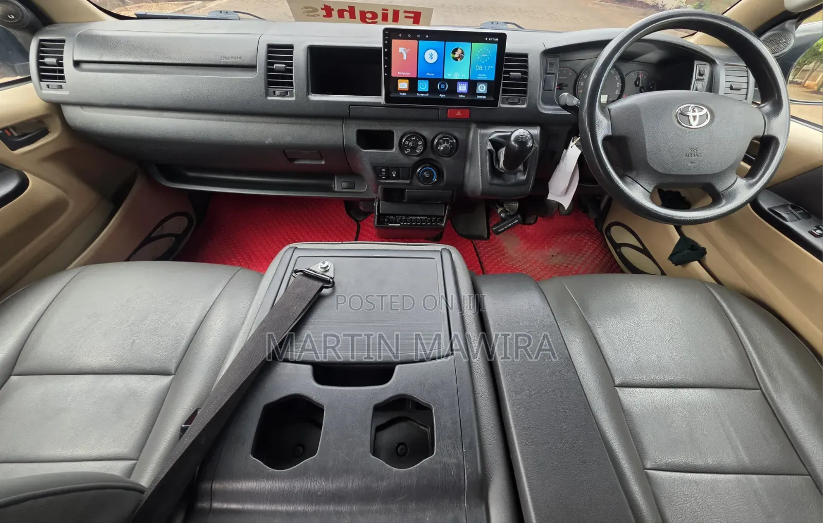 Toyota HiAce 2018 White