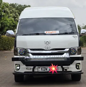 Toyota HiAce 2018 White