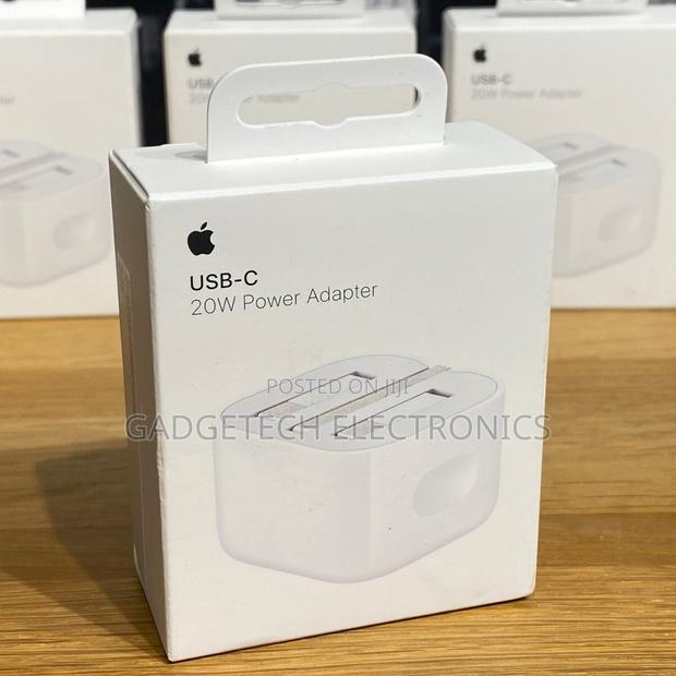 USB -C 20 W Power Adapter - thumbnail 4