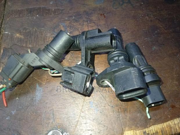 Camshaft and Crankshaft Position Sensor - thumbnail 2