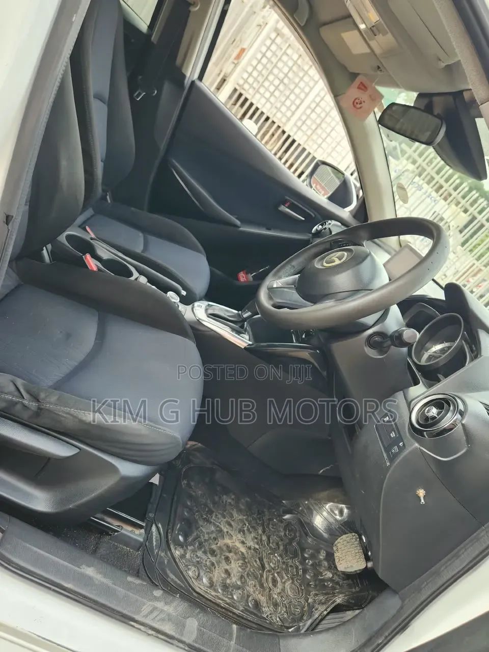 Mazda Demio 2016 Pearl