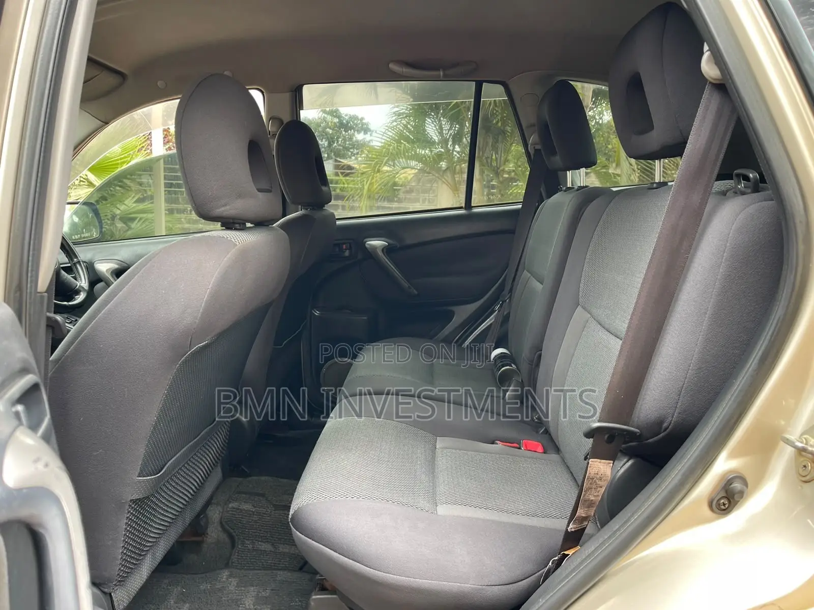 Toyota RAV4 2005 Gold