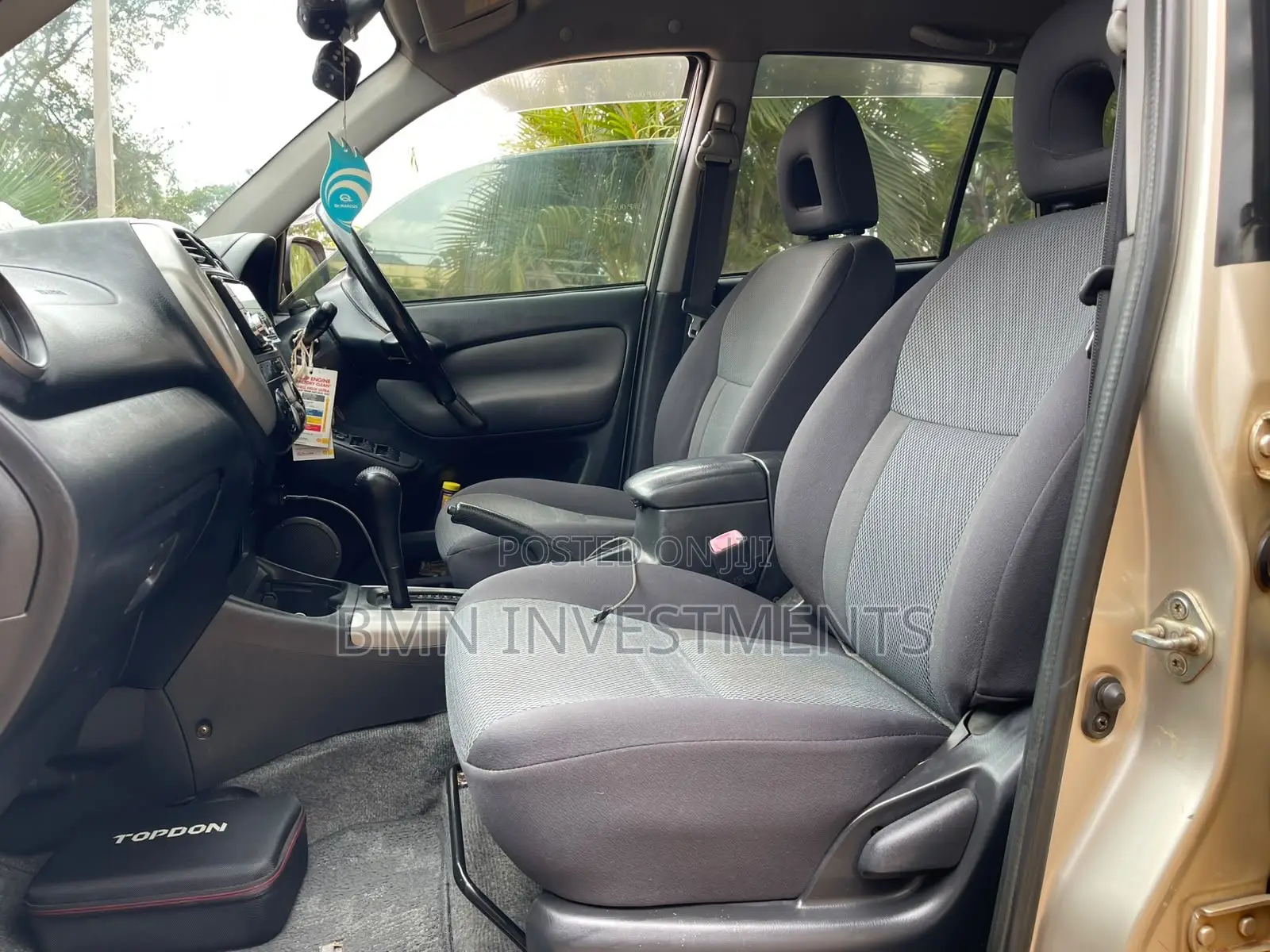 Toyota RAV4 2005 Gold